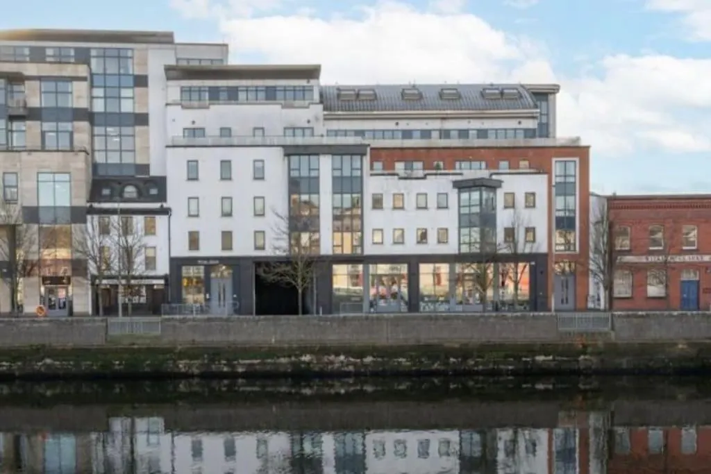 Luxury 2 Bed Fully Equipped City Centre Apartment Cork