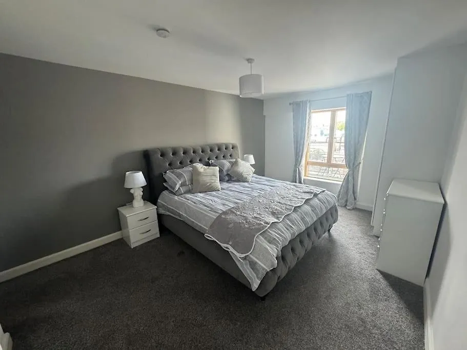 Luxury 2 Bed Fully Equipped City Centre Apartment Cork
